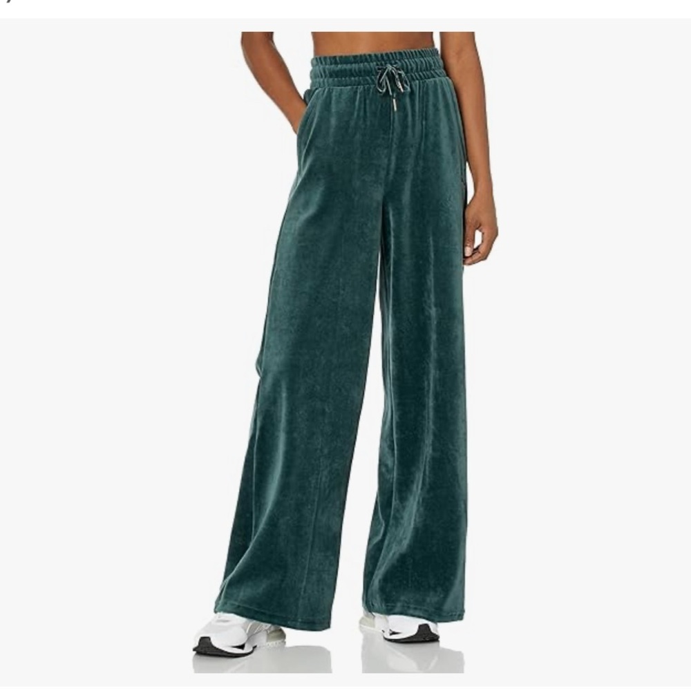 Women's Velour Wide-Leg Pants
